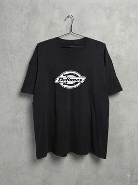 Gildan Black Short Sleeve Deftones Band Tee